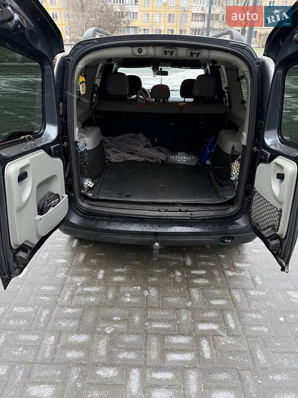 Седан Dacia Logan 2008 в Днепре