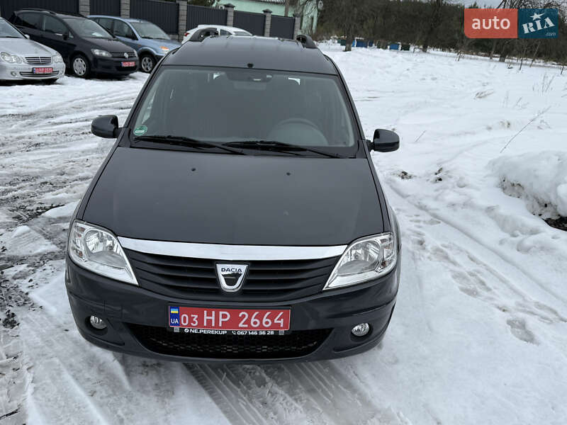 Седан Dacia Logan 2011 в Луцке