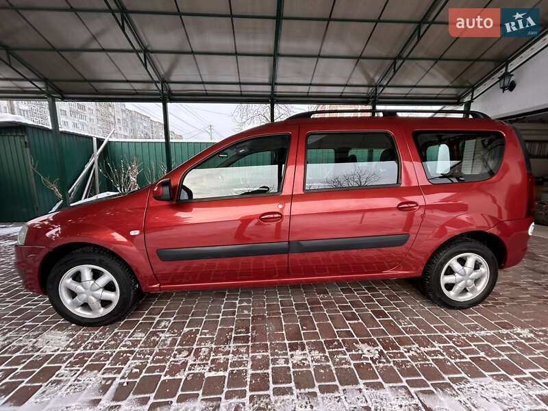 Седан Dacia Logan 2011 в Белой Церкви