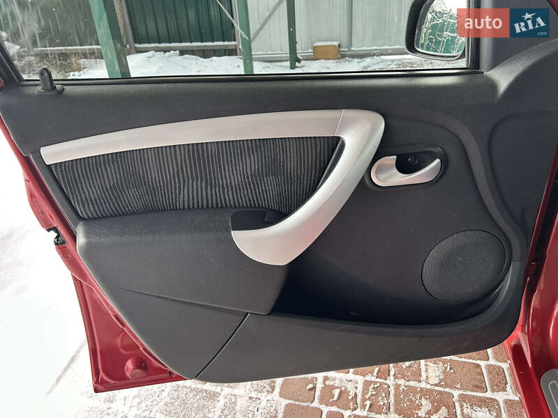 Седан Dacia Logan 2011 в Белой Церкви