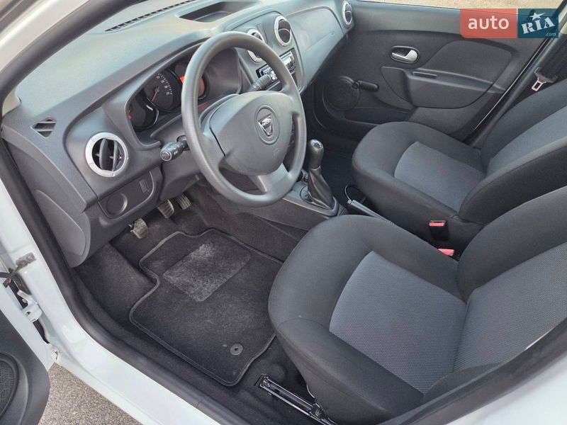 Седан Dacia Logan 2015 в Каменском