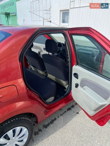 Седан Dacia Logan 2008 в Киеве