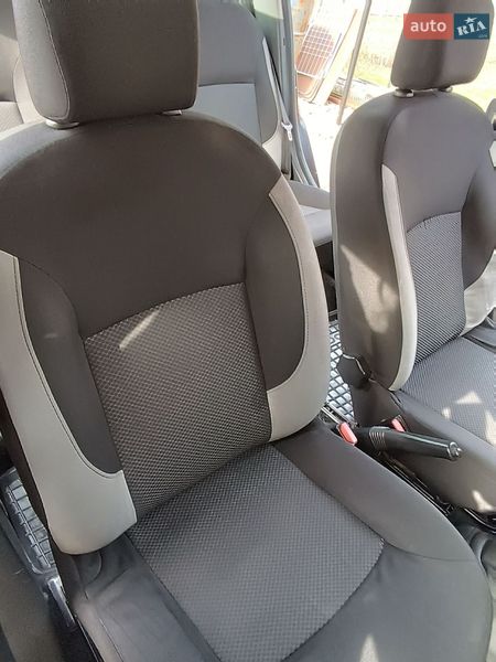 Седан Dacia Logan 2013 в Ивано-Франковске