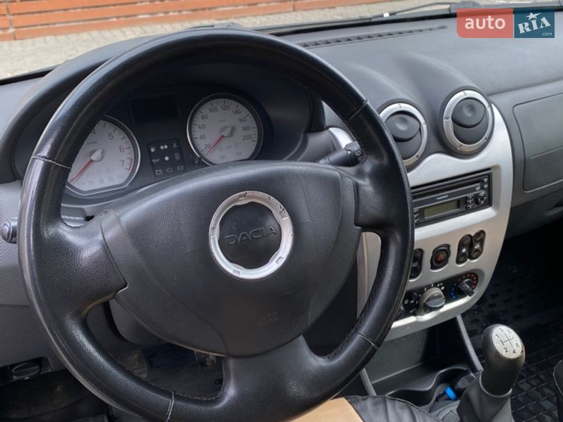 Седан Dacia Logan 2011 в Одессе