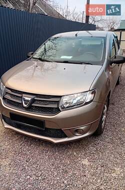 Седан Dacia Logan 2014 в Миргороде