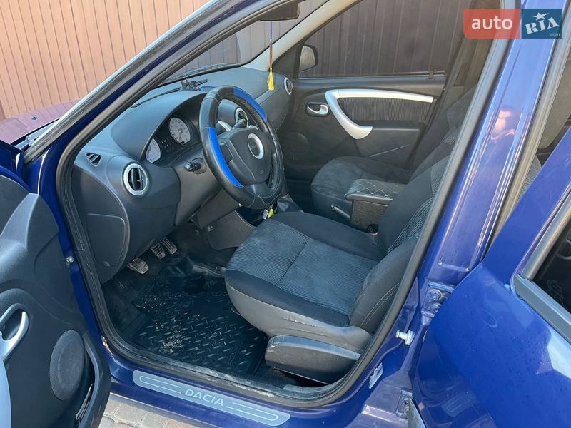 Седан Dacia Logan 2010 в Харкові