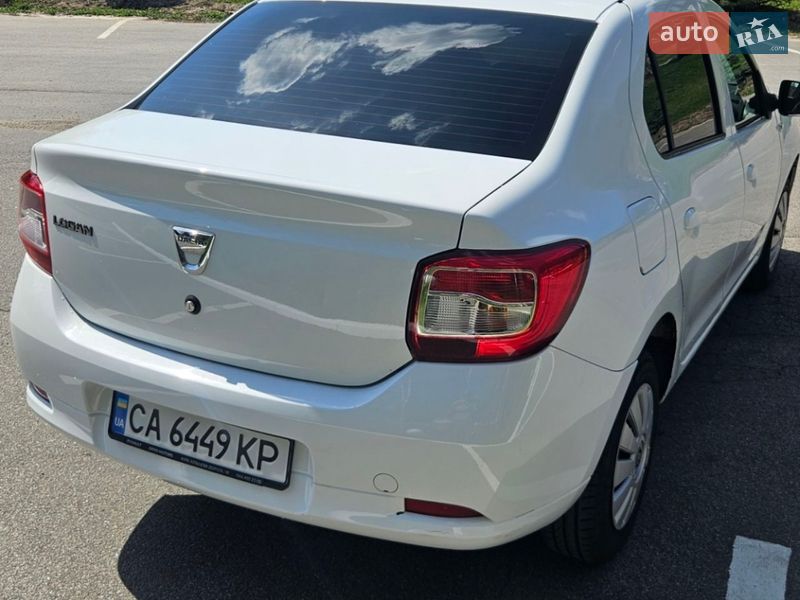 Седан Dacia Logan 2015 в Умани