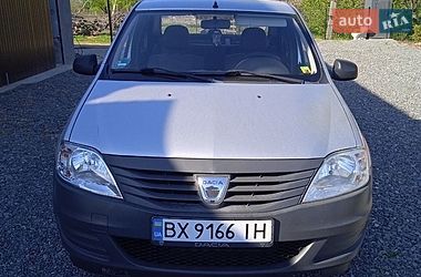 Седан Dacia Logan 2011 в Ізяславі