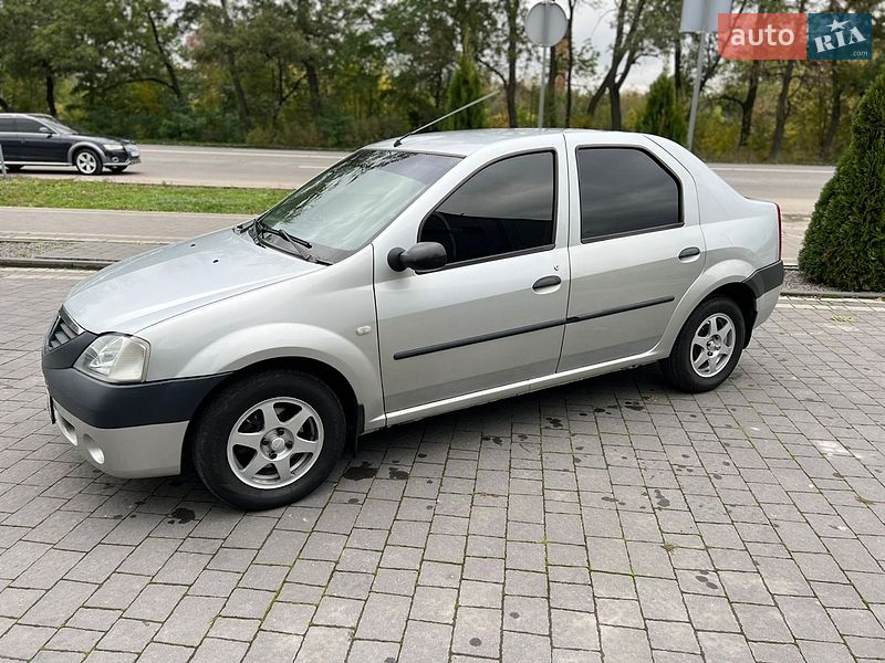 Седан Dacia Logan 2006 в Ивано-Франковске