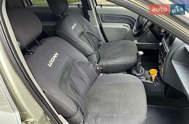Седан Dacia Logan 2006 в Ивано-Франковске