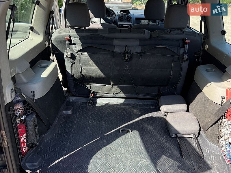 Седан Dacia Logan 2007 в Киеве