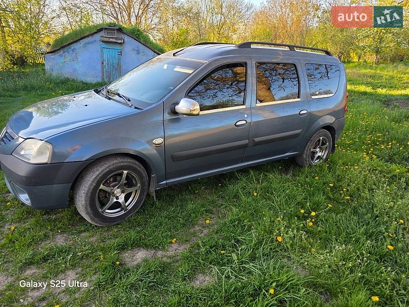 Седан Dacia Logan 2007 в Новой Ушице