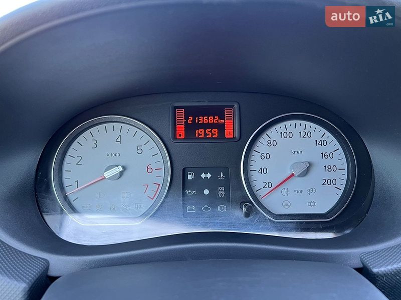 Седан Dacia Logan 2010 в Бердичеве