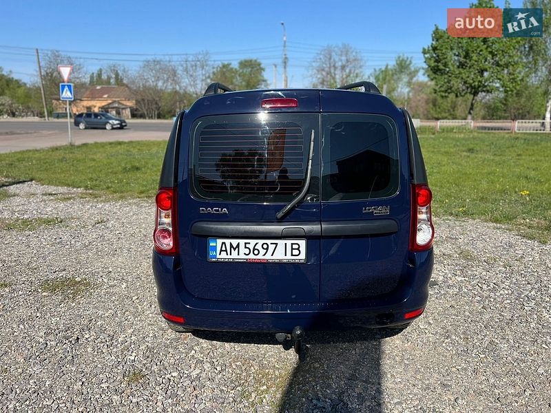 Седан Dacia Logan 2010 в Бердичеве
