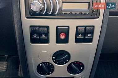 Седан Dacia Logan 2006 в Ивано-Франковске
