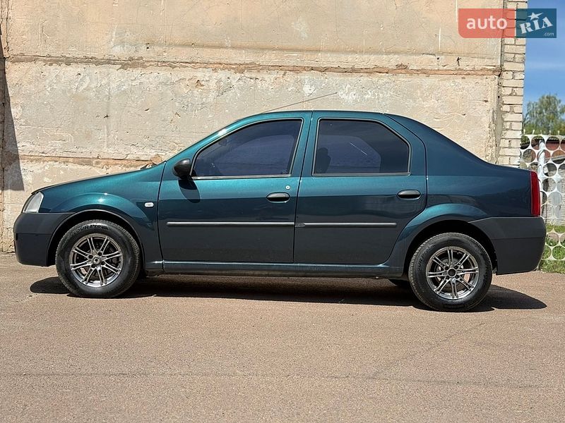 Седан Dacia Logan 2006 в Киеве