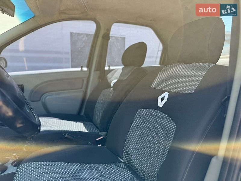 Седан Dacia Logan 2006 в Киеве
