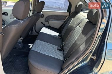 Седан Dacia Logan 2006 в Киеве