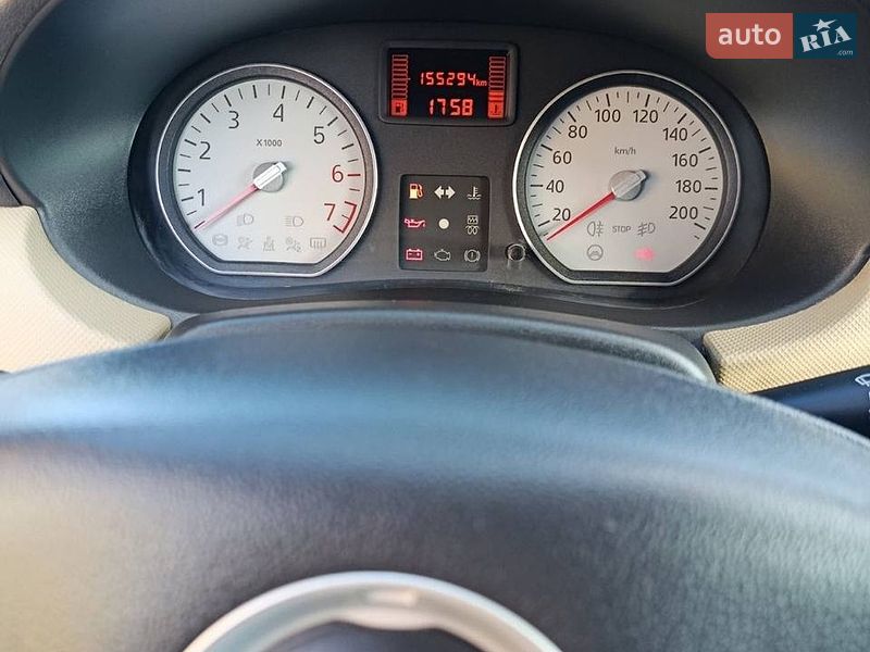 Седан Dacia Logan 2010 в Дубно