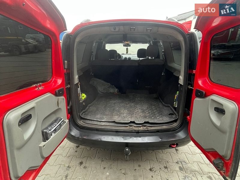 Седан Dacia Logan 2008 в Львове