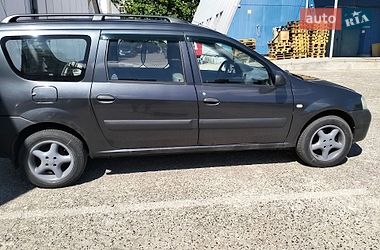 Седан Dacia Logan 2008 в Києві