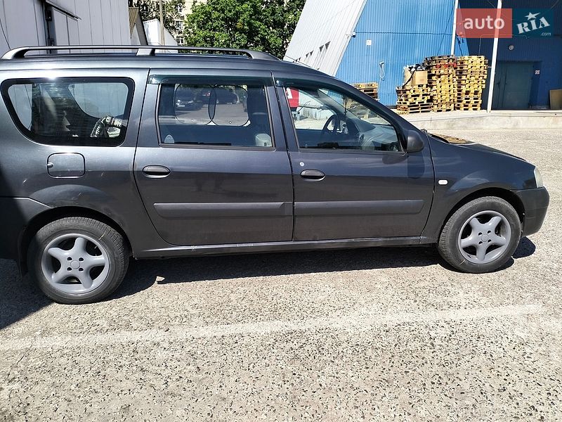 Седан Dacia Logan 2008 в Києві