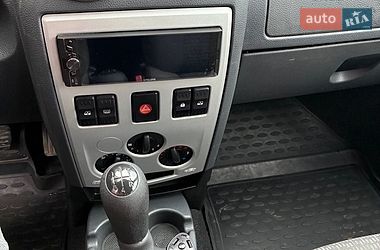 Седан Dacia Logan 2007 в Тернополе