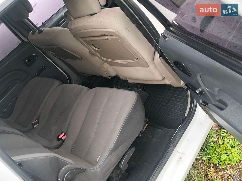 Седан Dacia Logan 2007 в Ровно фото 8 Седан Dacia Logan 2007 в Ровно