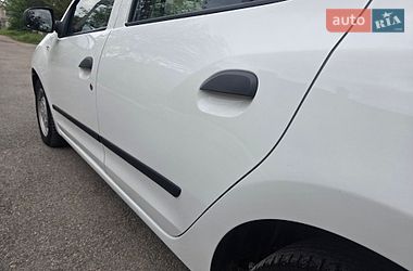 Седан Dacia Logan 2015 в Каменском