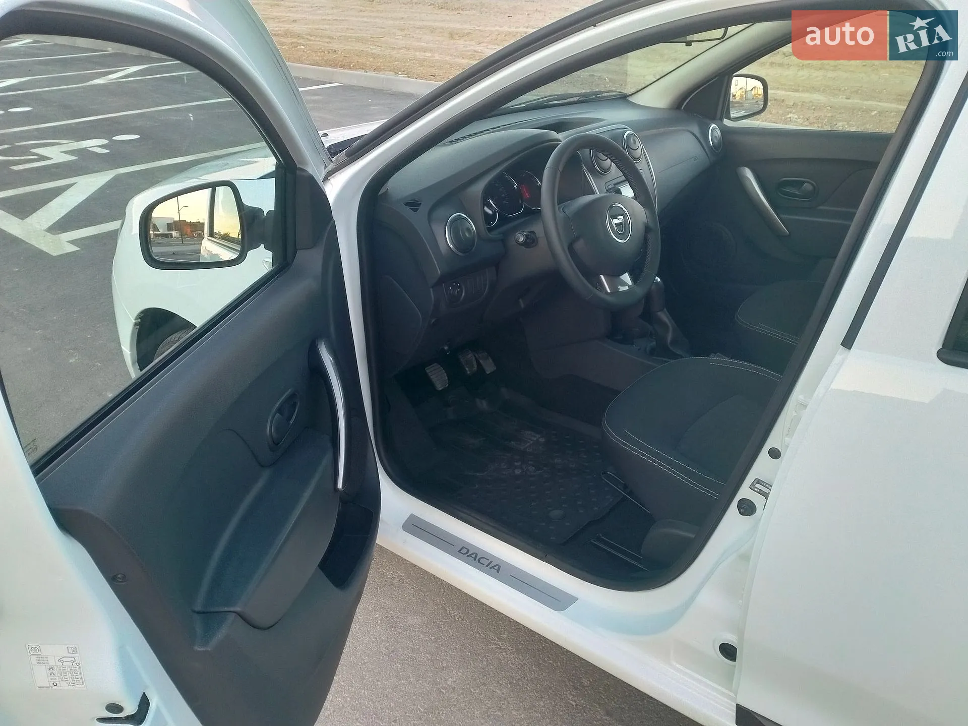 2015 Dacia Logan - мініатюра 14