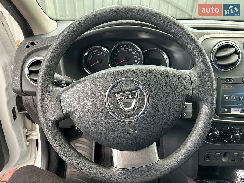 Седан Dacia Logan 2015 в Белой Церкви