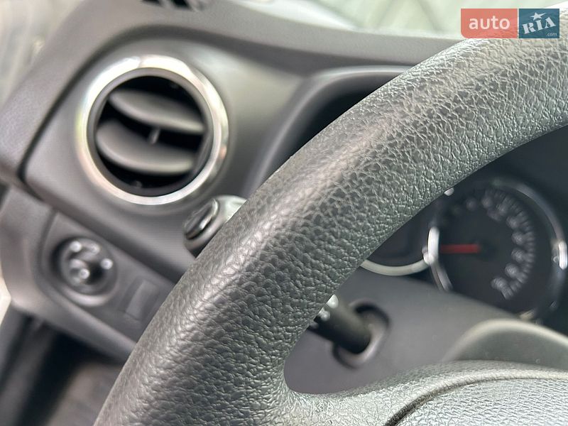 Седан Dacia Logan 2015 в Белой Церкви