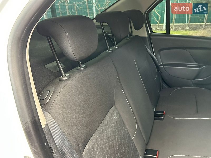 Седан Dacia Logan 2015 в Белой Церкви