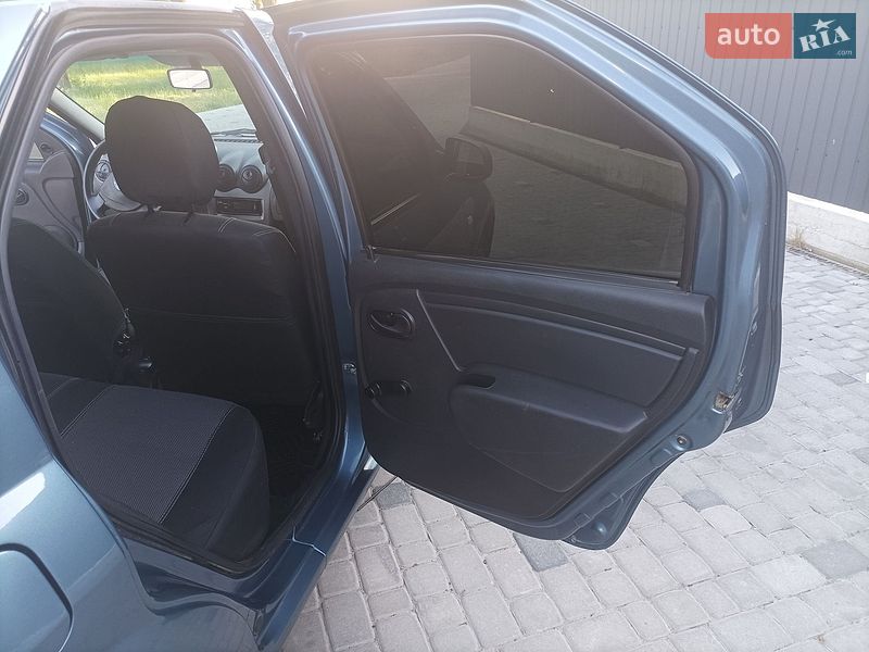 Седан Dacia Logan 2009 в Виннице