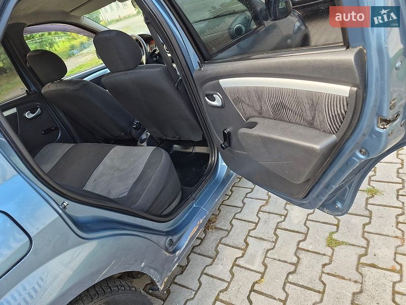 Седан Dacia Logan 2011 в Черновцах фото 17 Седан Dacia Logan 2011 в Черновцах