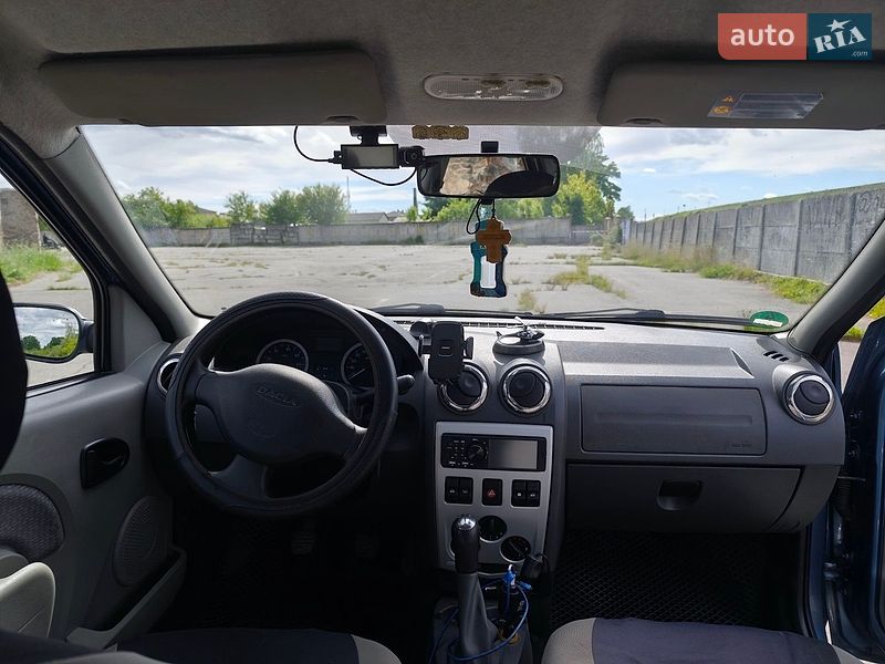 Седан Dacia Logan 2007 в Рокитном