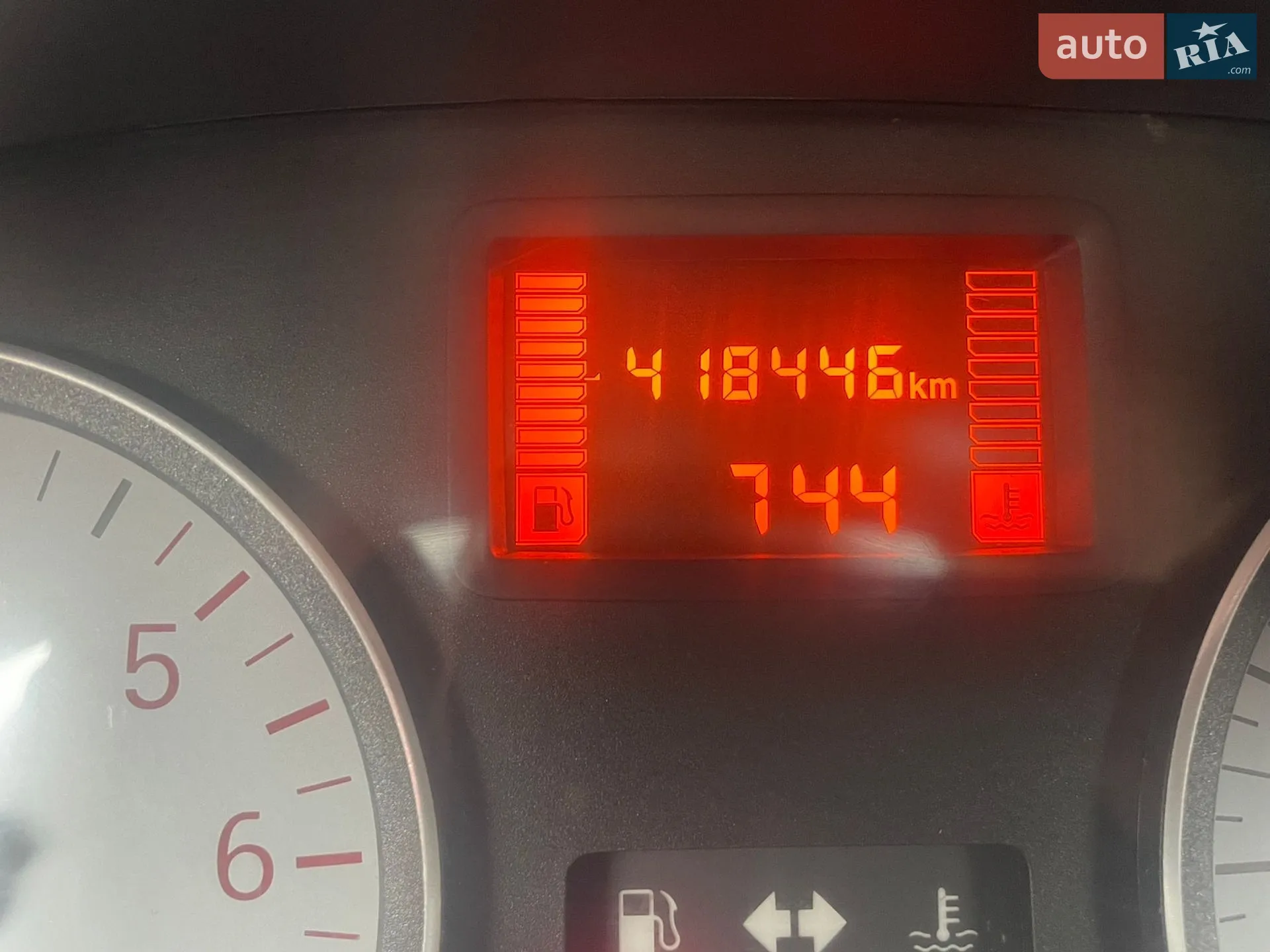 2011 Dacia Logan - мініатюра 8