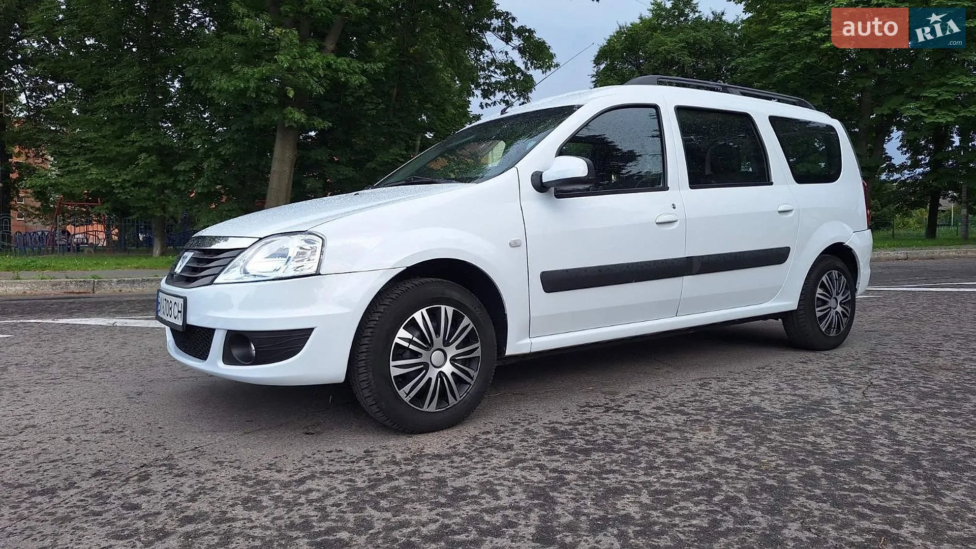 2011 Dacia Logan - мініатюра 5