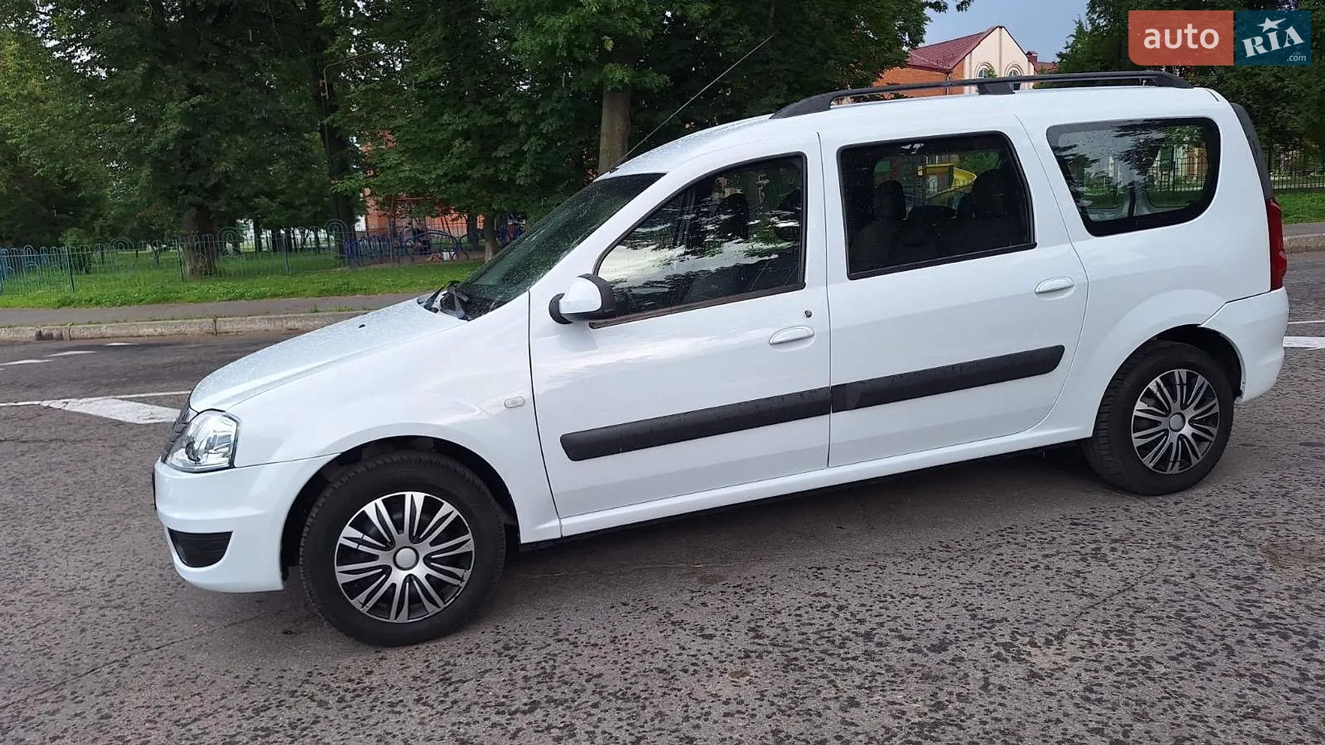 2011 Dacia Logan - мініатюра 18