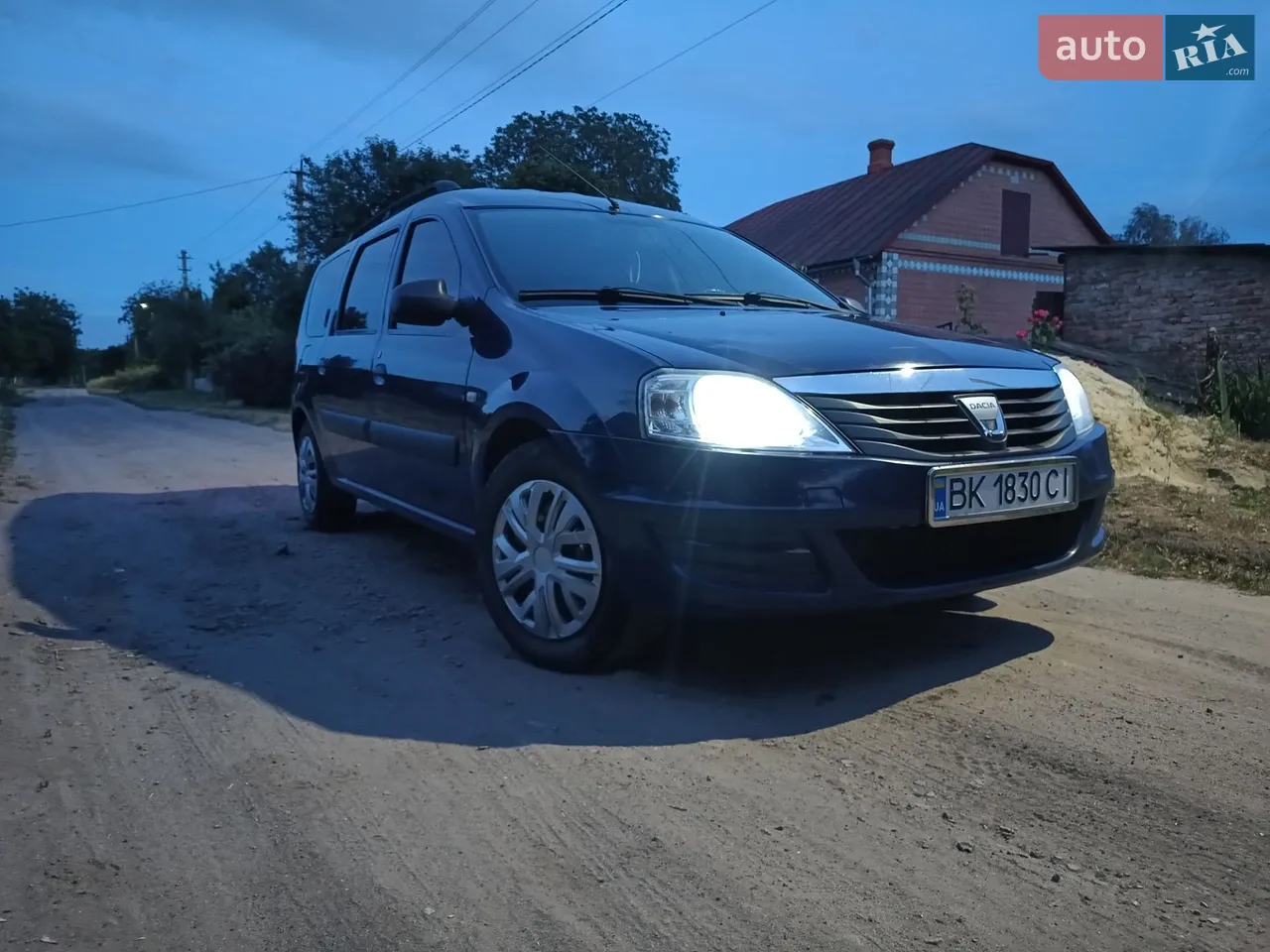 2010 Dacia Logan - мініатюра 11