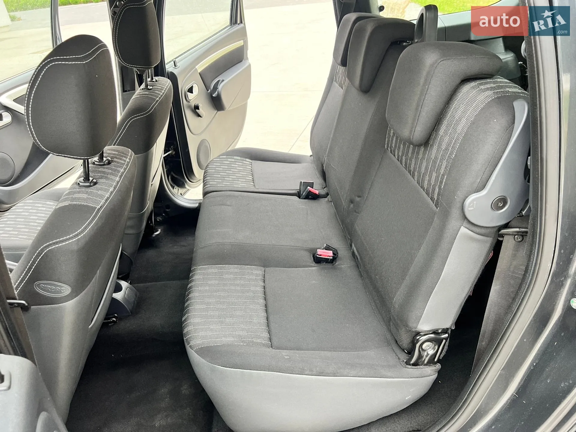 2012 Dacia Logan - мініатюра 10