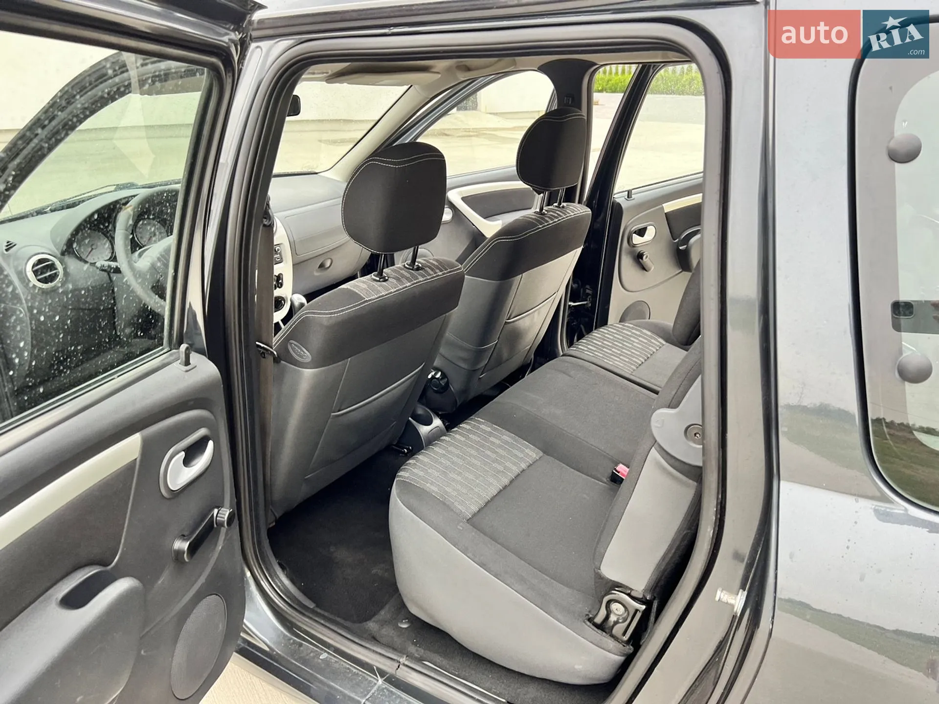 2012 Dacia Logan - мініатюра 11