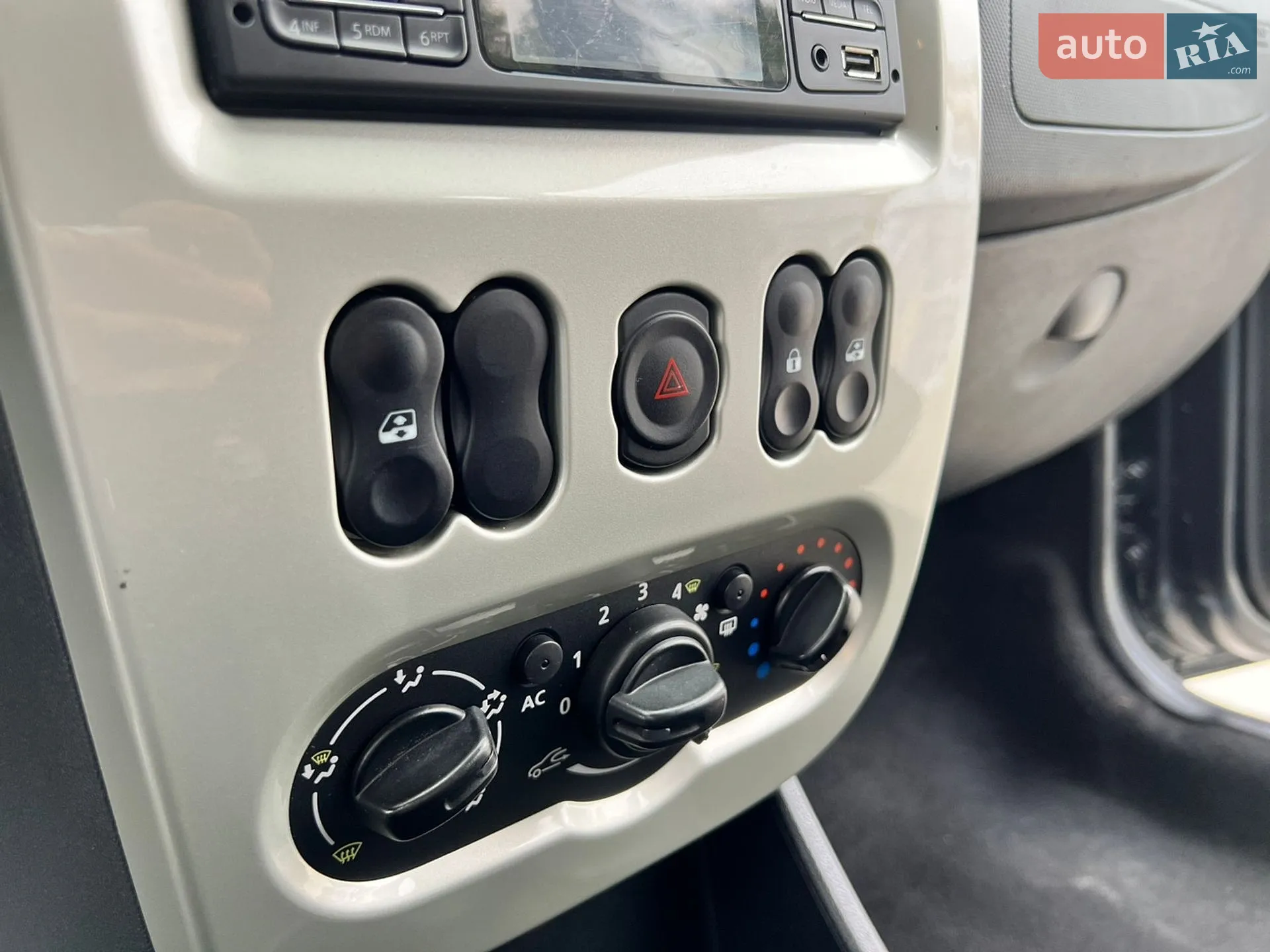 2012 Dacia Logan - мініатюра 19