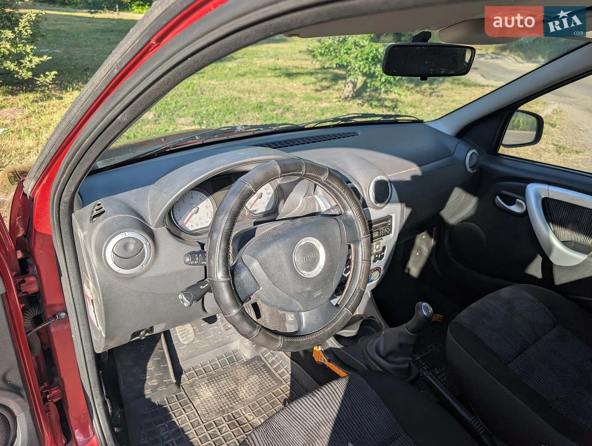 2010 Dacia Logan - мініатюра 23