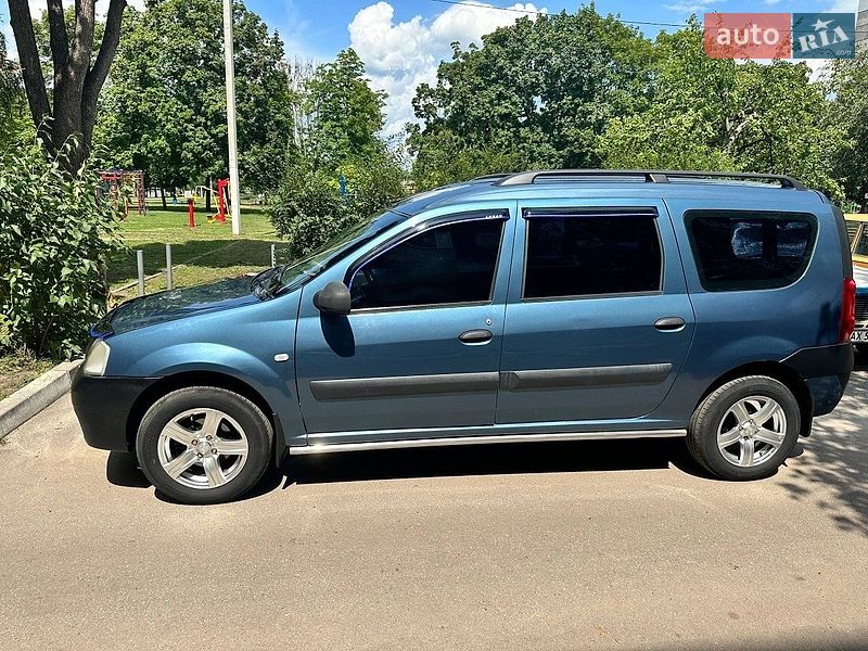 Седан Dacia Logan 2008 в Харкові