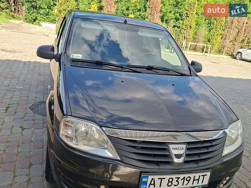 Седан Dacia Logan 2010 в Івано-Франківську