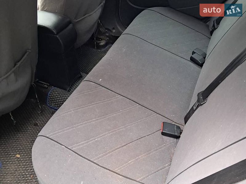 Седан Dacia Logan 2008 в Львові