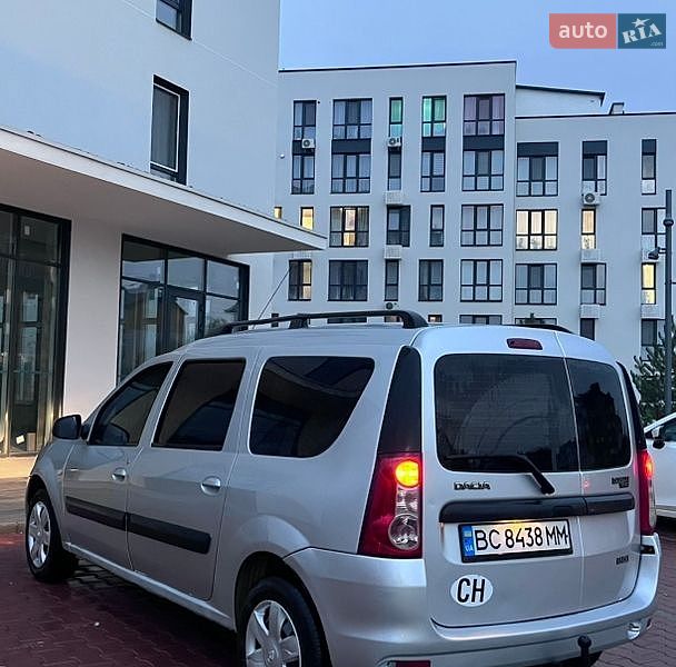 Седан Dacia Logan 2009 в Ужгороде