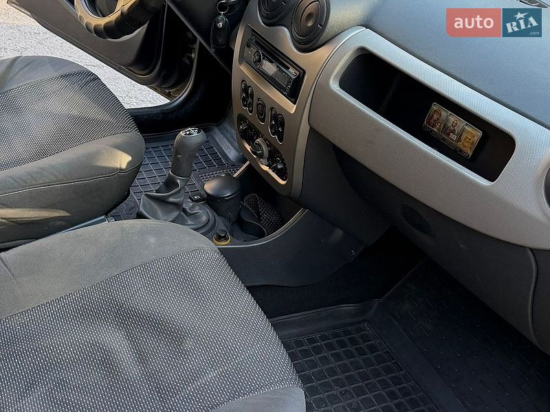 Седан Dacia Logan 2008 в Полтаве фото 34 Седан Dacia Logan 2008 в Полтаве