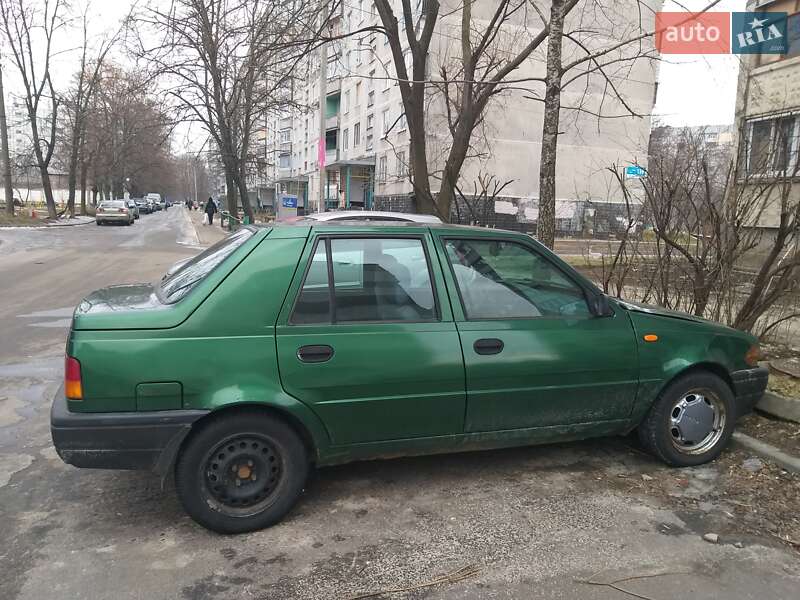 Седан Dacia Nova 2003 в Харкові
